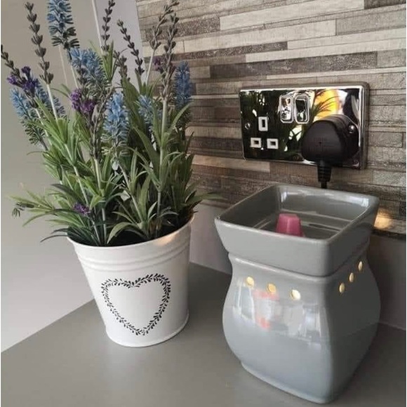 Classic Curve Gloss Gray Scentsy Warmer - Picture 3 of 5